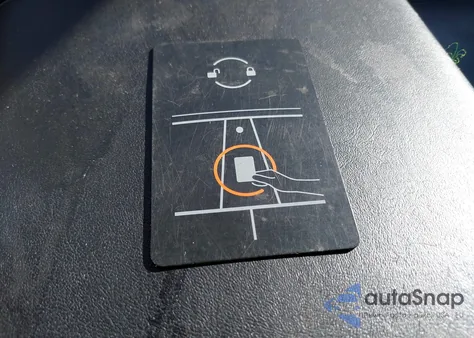 2018 Tesla Model 3 Long Range/Mid Range из США, поврежденный, VIN 5YJ3E1EA0JF016370